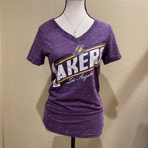 NBA Lakers T-Shirt Size M Purple V-Neck Short Sleeve new with tags